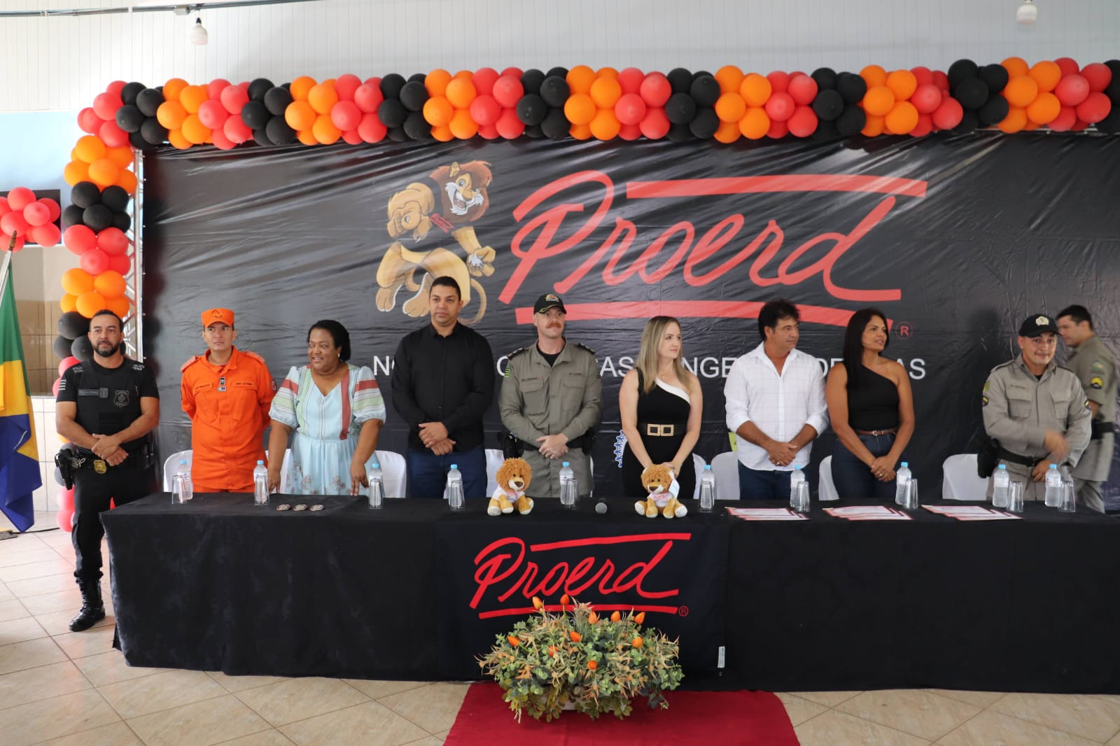 ​ACONTECEU EM LEOPOLDO DE BULHÕES A FORMATURA DE ALUNOS DO PROERD